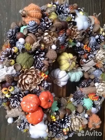Венок (декор) осенний/зимний