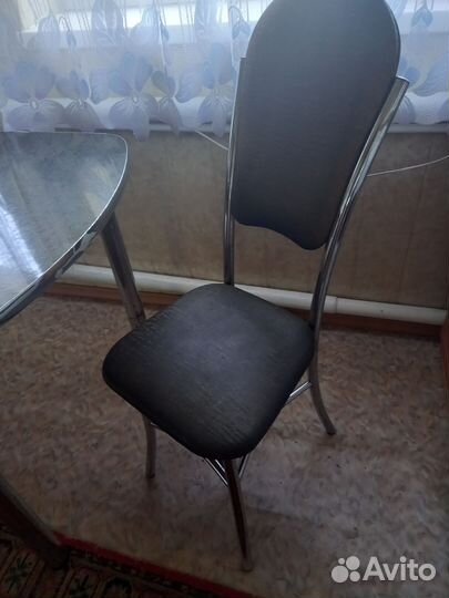 Кухонный стол и стулья бу