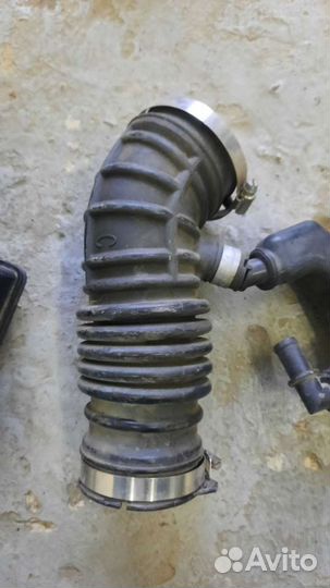 Патрубок резиновый Инфинити G35x VQ35 37