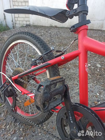 Продаётся велосипед детский. Диаметр колёс 20