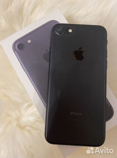 Телефон iPhone