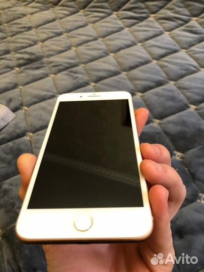 iPhone 8 Plus, 64 ГБ