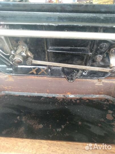 Швейная машина Singer