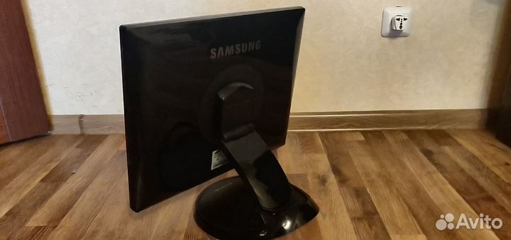 Монитор samsung syncmaster 960bg