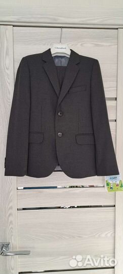 Новый школьный костюм р. 134-64-63; 128-60-60