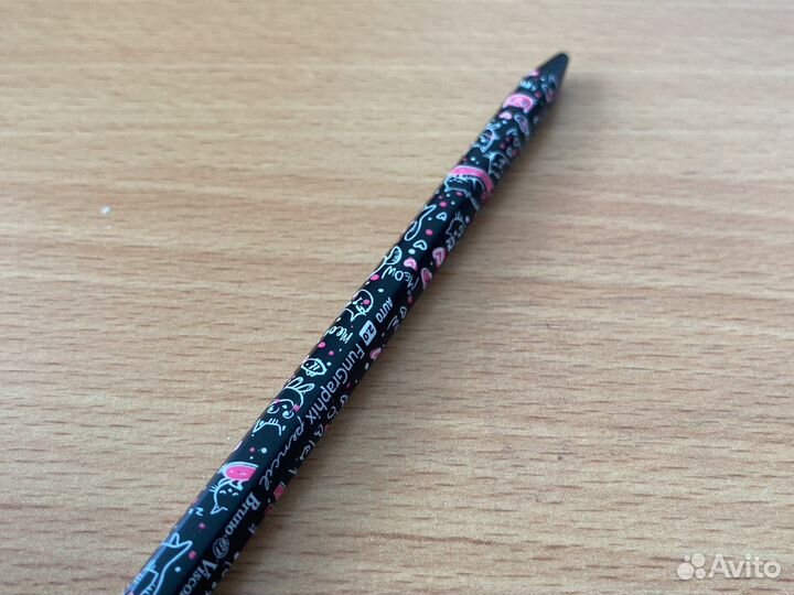 Простой карандаш школьника