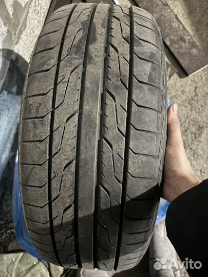 Toyo TYDRB 215/55 R17