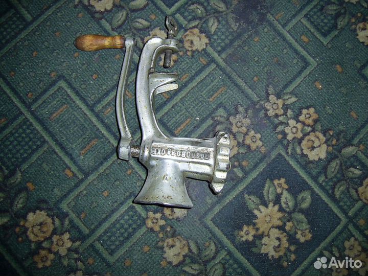 Мясорубка СССР с клеймом коня 1966 года. касли