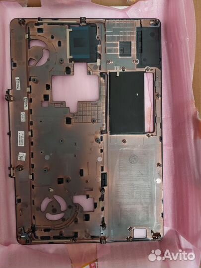 Корпусная часть Dell Precision 7520