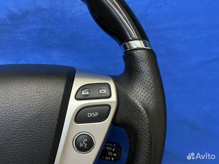 Руль уменьшенного диаметра Toyota Crown 200