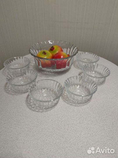 Салатик большой и 6 маленьких