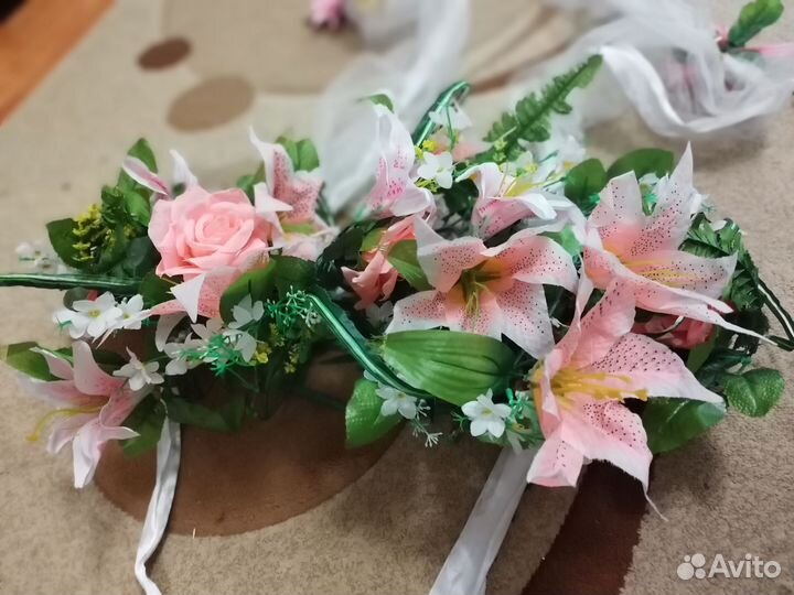 Свадебное украшение на машину