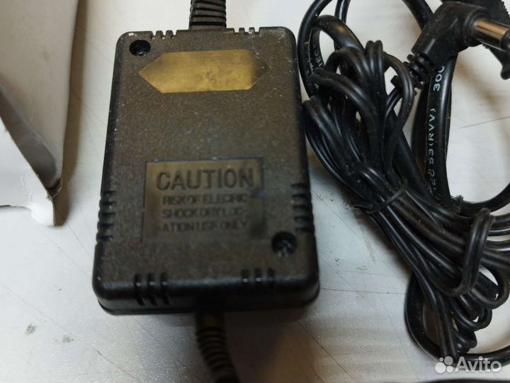 Shure PS-20E блок питания 12в для радиосистемы