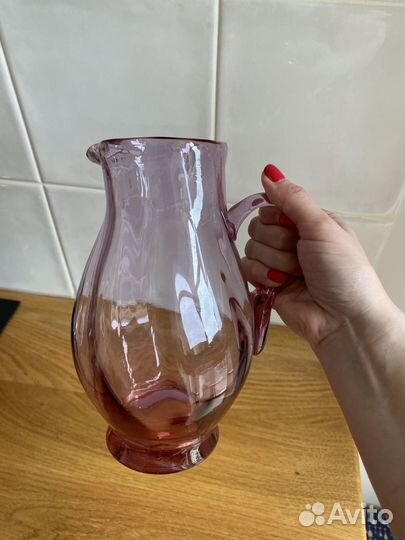 Стеклянный графин