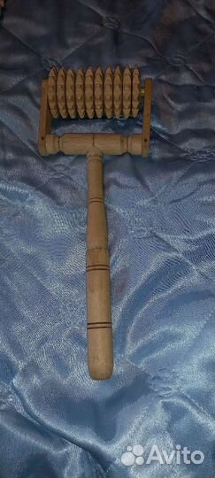 Деревянный роликовый массажёр