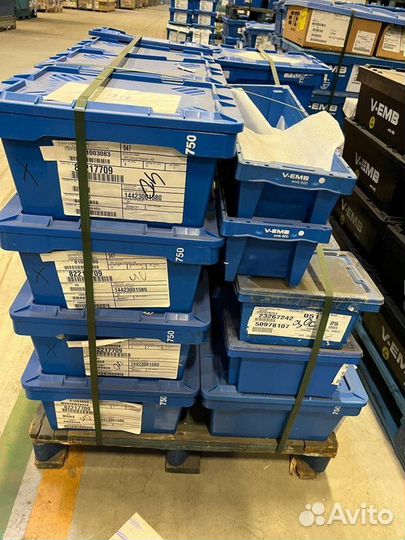 7408131145 Палец