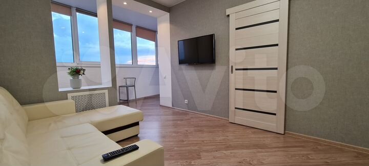 2-к. квартира, 60 м², 10/18 эт.