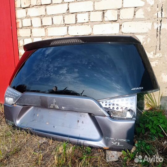 Задняя дверь на mitsubishi