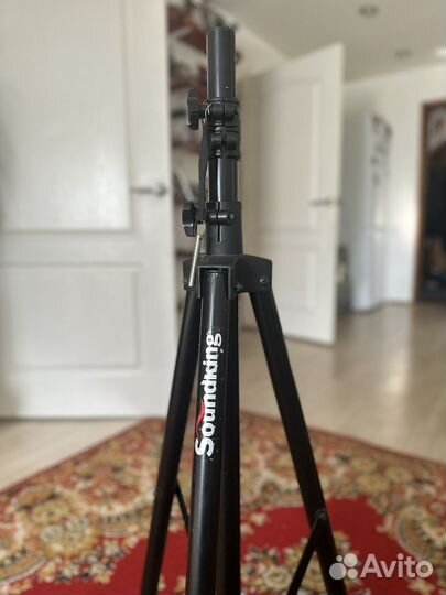 Стойка для акустики soundking DB012B