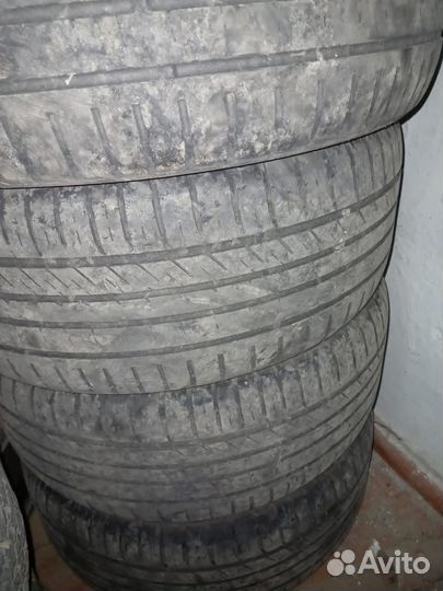 Kinforest KF-550 215/50 R17 95