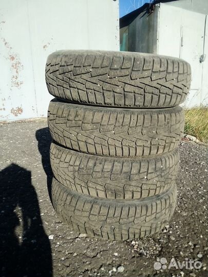 Roadstone Winguard WinSpike 165/85 R15