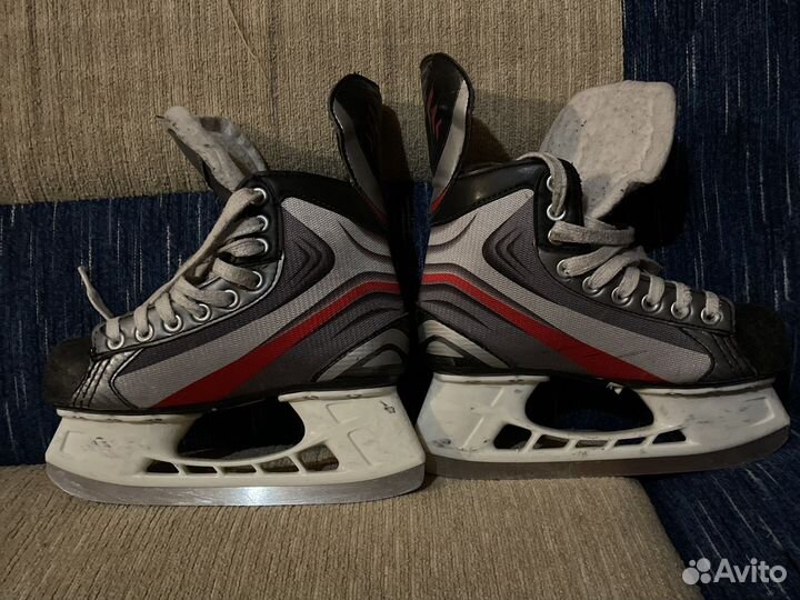 Хоккейные коньки бауэр