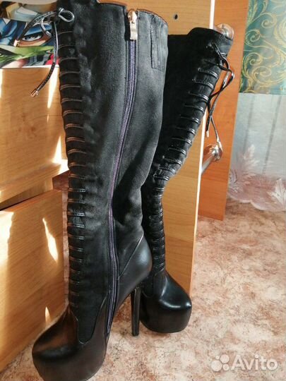 Сапоги весна-осень. 35 размер. на высоком каблуке