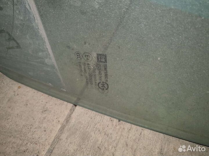 Водительское стекло на шевроле круз 2013г