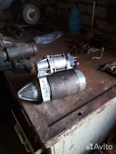 Стартер на автомобиль 