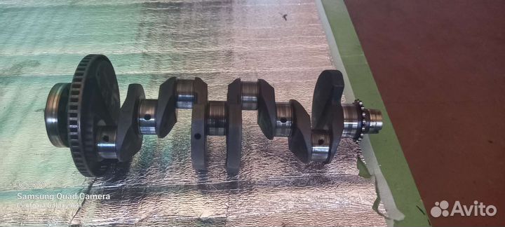 Коленвал с машины Шкода octavia BSE