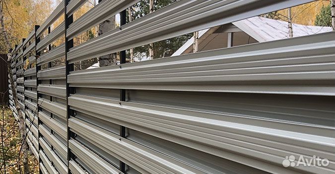 Установка забора для дома и дачи евроштакетник