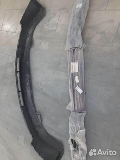 Пластик в бампер решетка б5