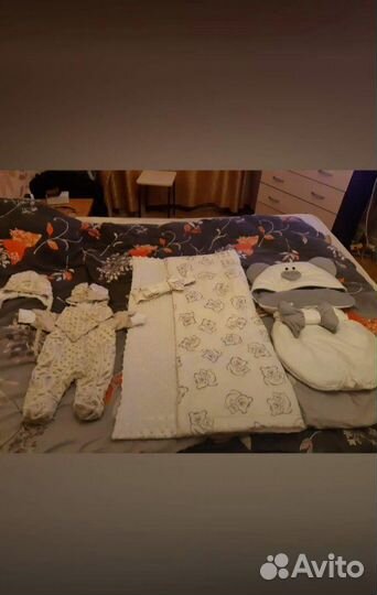 Комплект на выписку из 7 предметов