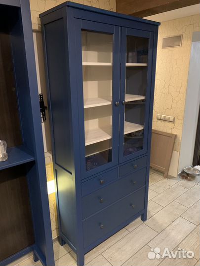 Шкаф-витрина IKEA hemnes хемнес