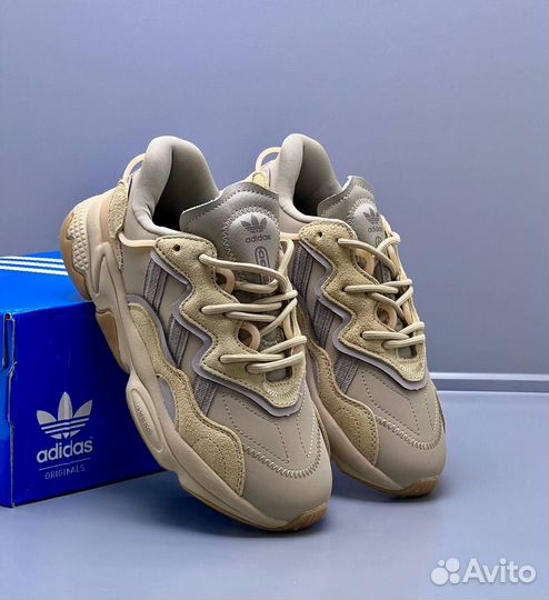 Кроссовки adidas ozweego