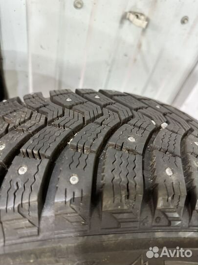 Michelin X-Ice 205/60 R16