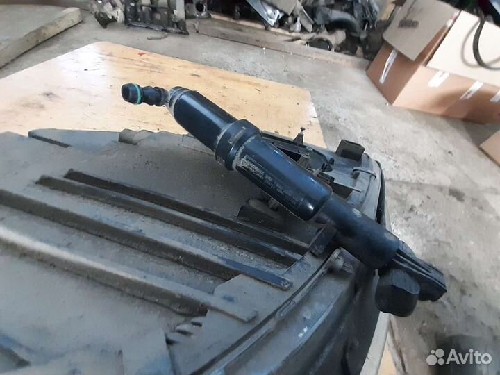 Форсунка омывателя Mercedes Benz W221