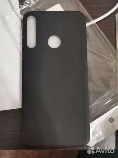 Чехол и защитное стекло