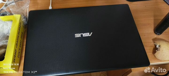 Ноутбук asus