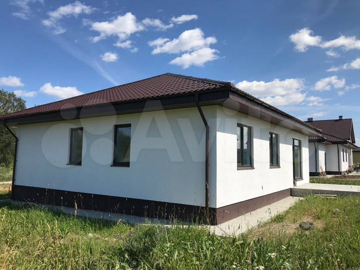 Коттедж 100 м² на участке 5 сот.