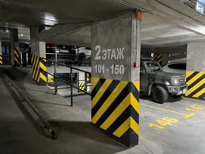 Машиноместо, 13 м²