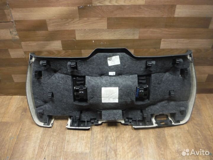Обшивка крышки багажника Porsche Cayenne 958 2014