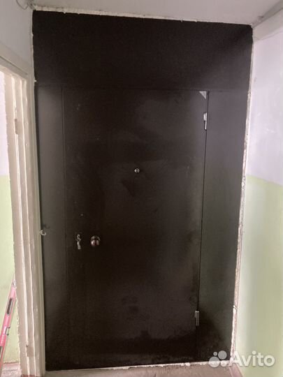 Тамбурная дверь