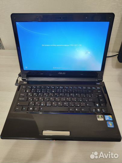 Asus ul80v