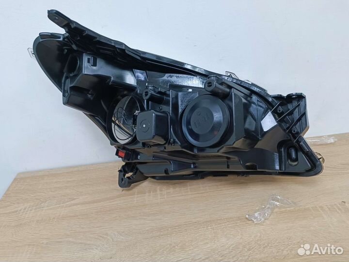 Opel astra III H фара передняя левая