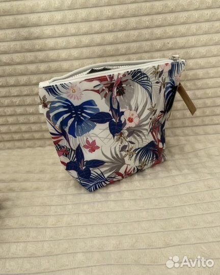 Сумки пляжные и косметички Ив роше оригинал