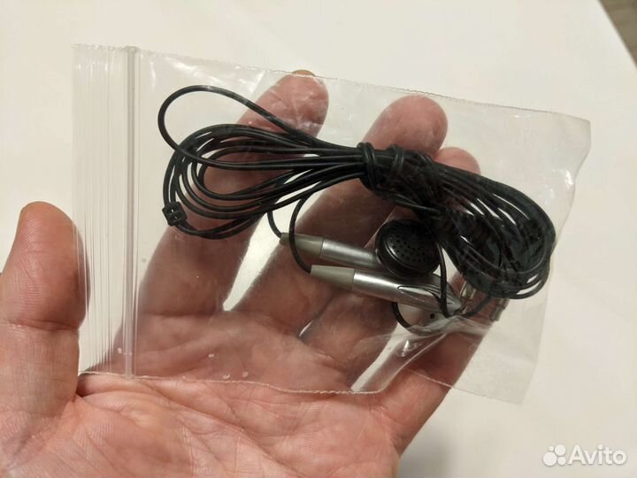 Наушники под гнездо с двумя штекерами