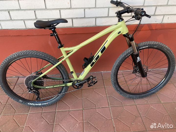 Велосипед GT avalanche elite 27,5