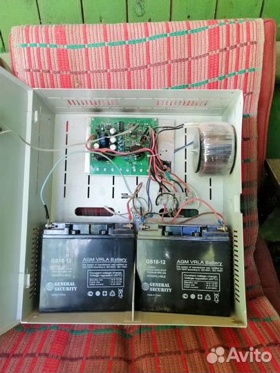 Источник бесперебойного питания,камера, монитор