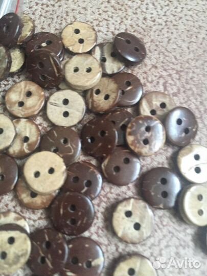 Пуговицы